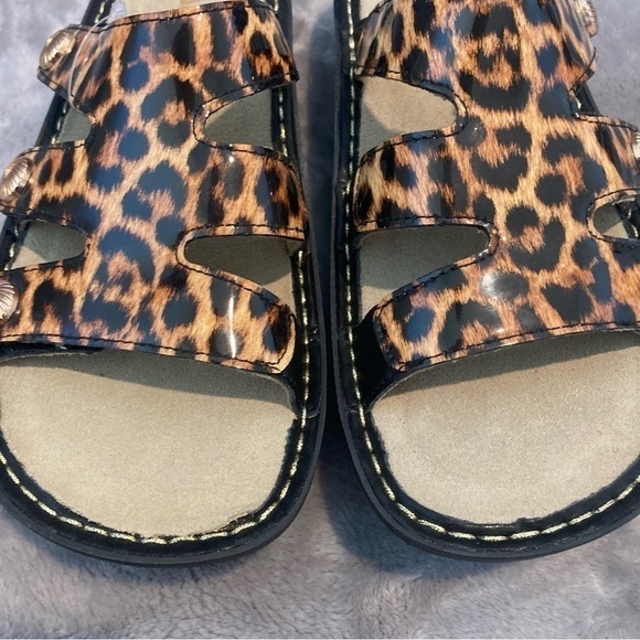 Alegria Dinah Leather Slip-On Sandals with Adjustable Strap Size 39 (US 9) - Picture 6 of 15